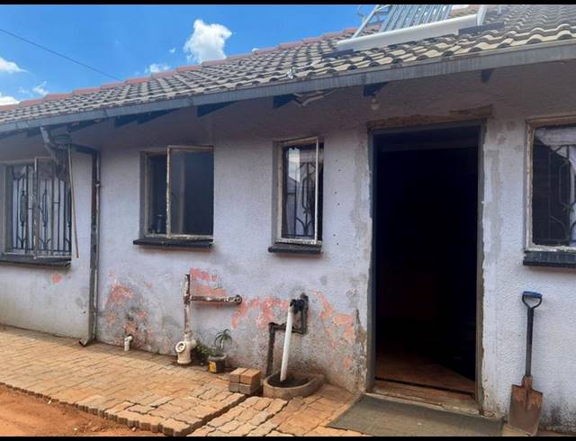 3 BEDROOM HOUSE FOR SALE IN LENASIA